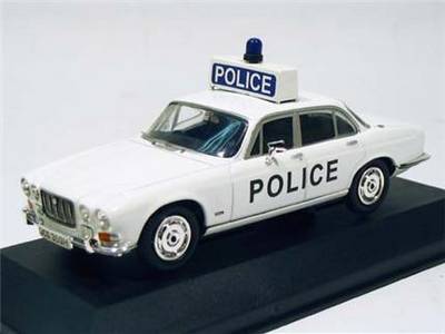 Vanguards 08609 JAGUAR XJ 6 AYRSHIRE Police Miniatures 1:43