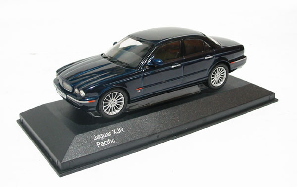JAGUAR XJ R 2003