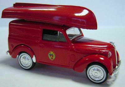 Verem 1118 RENAULT JUVA 4 AVEC CANOT Die cast 1:43