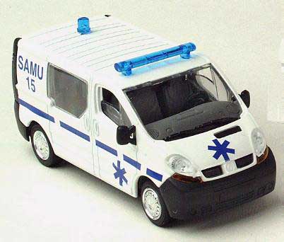 Verem 290 RENAULT TRAFIC AMBULANCE Die cast 1:43 Verem 290 RENAULT TRAFIC AMBULANCE Die cast 1:43