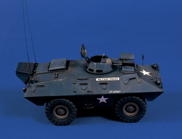 Verlinden 0360 VOITURE BLINDEE V-100 Maquettes 1:35 Verlinden 0360 VOITURE BLINDEE V-100 Maquettes 1:35